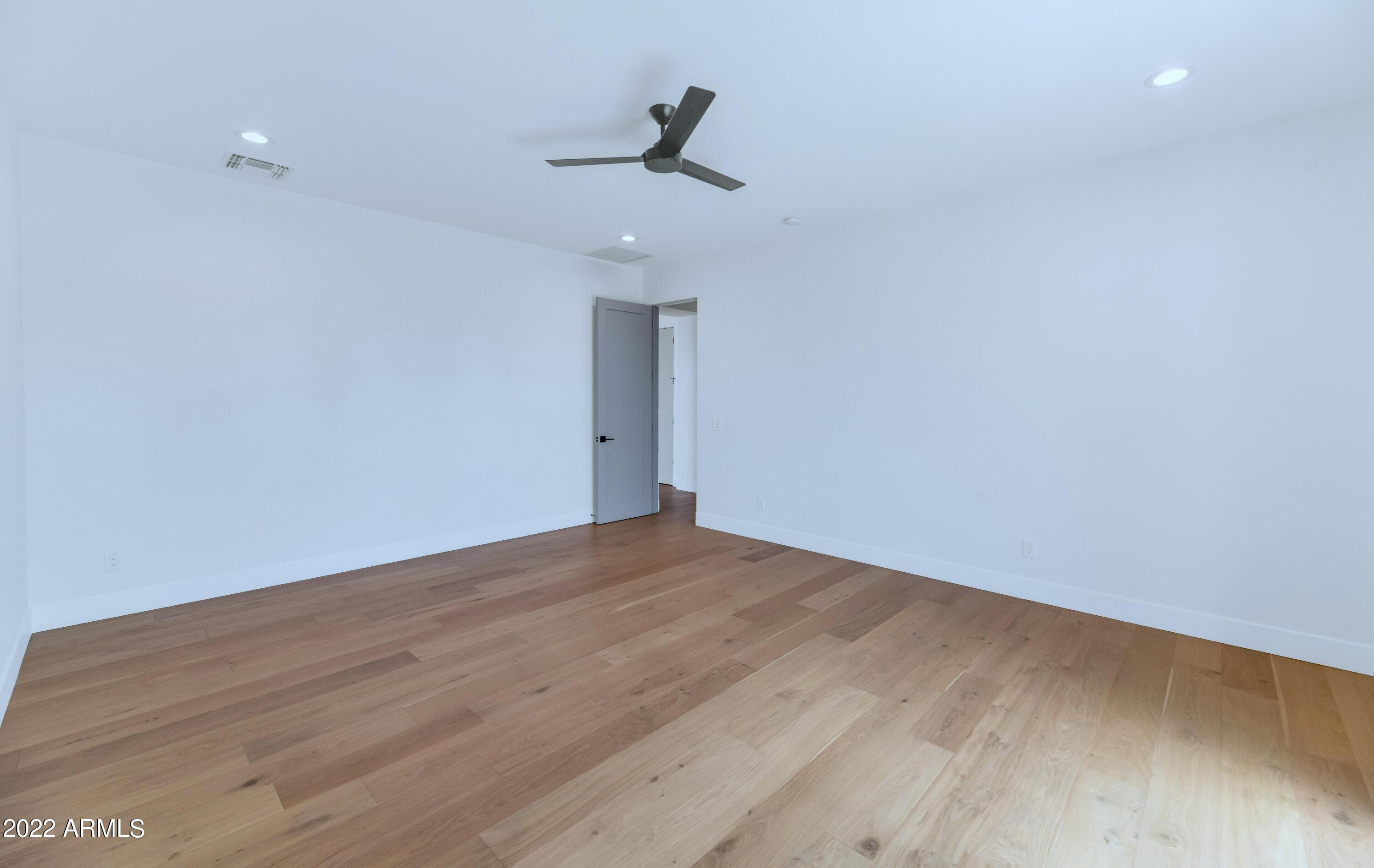 4518 North 39th Street Phoenix, AZ 85018 - Photo 15 of 30 Photo #15