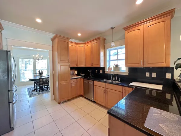 $634,900 | 786 Symphony Way, Freeport, FL 32439