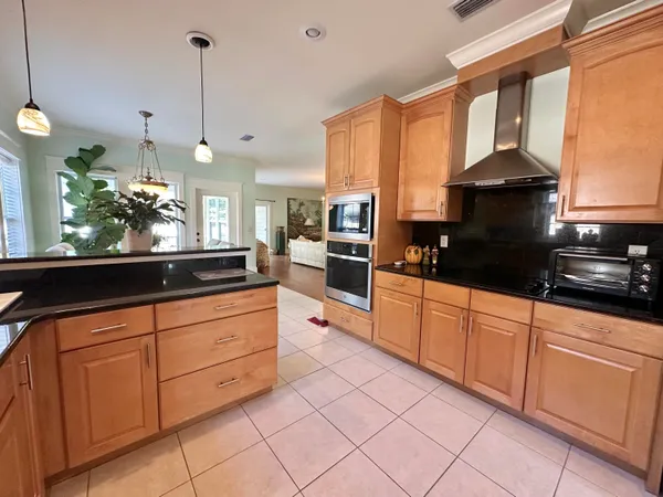 $634,900 | 786 Symphony Way, Freeport, FL 32439