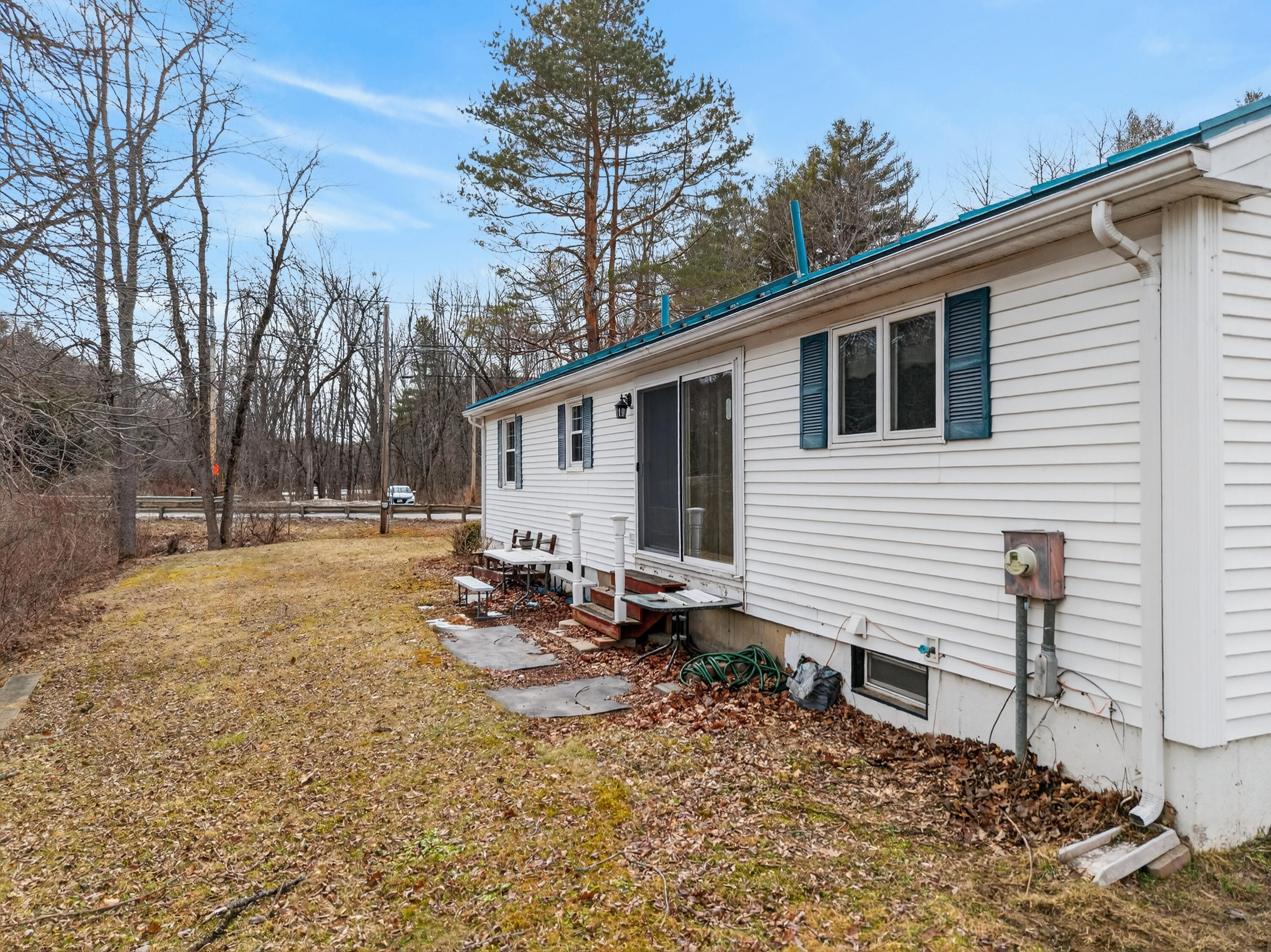 88 County Road Oakland, ME 04963 - Photo 14 of 44 88_County_Rd_081