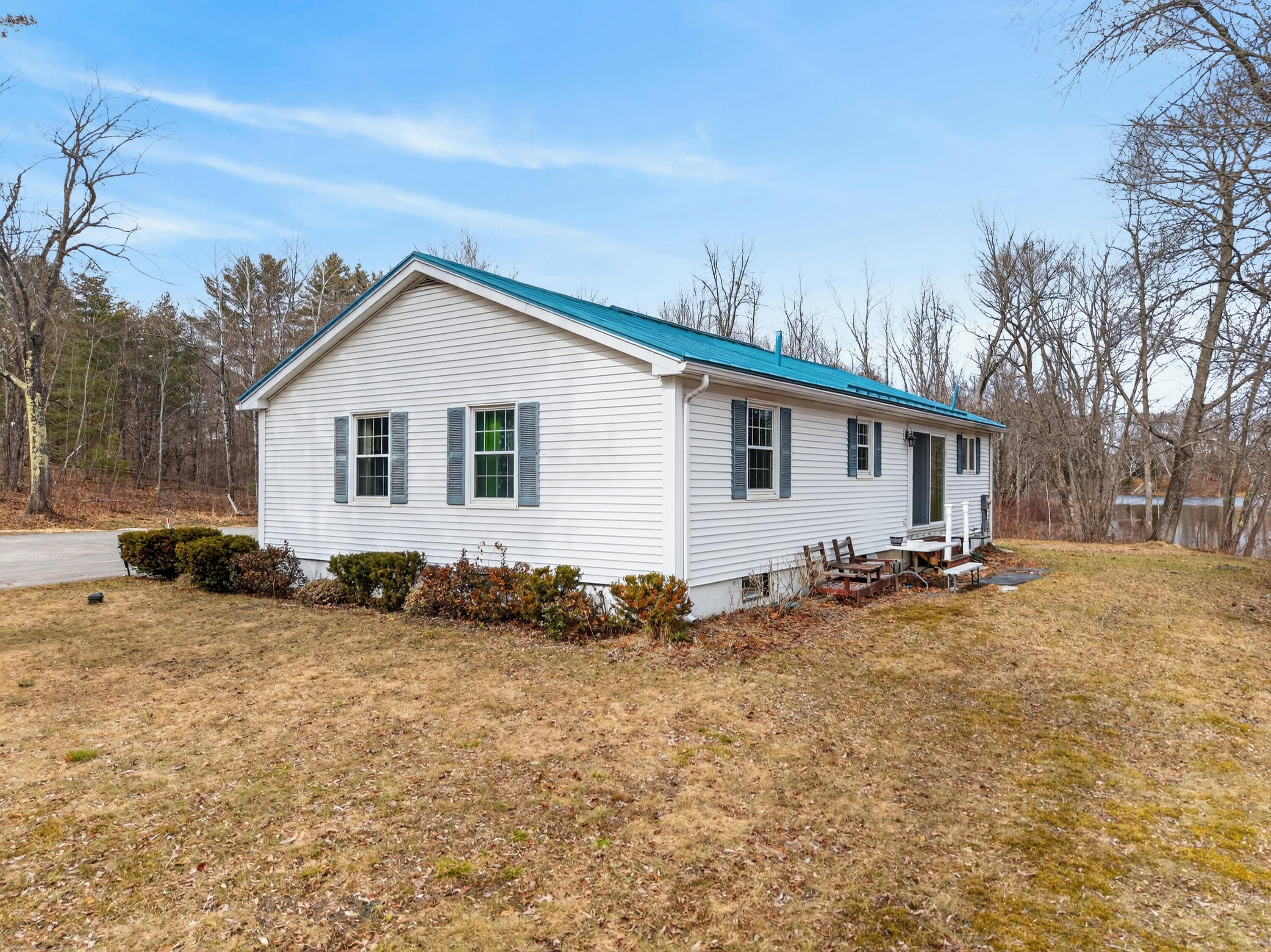 88 County Road Oakland, ME 04963 - Photo 15 of 44 88_County_Rd_084