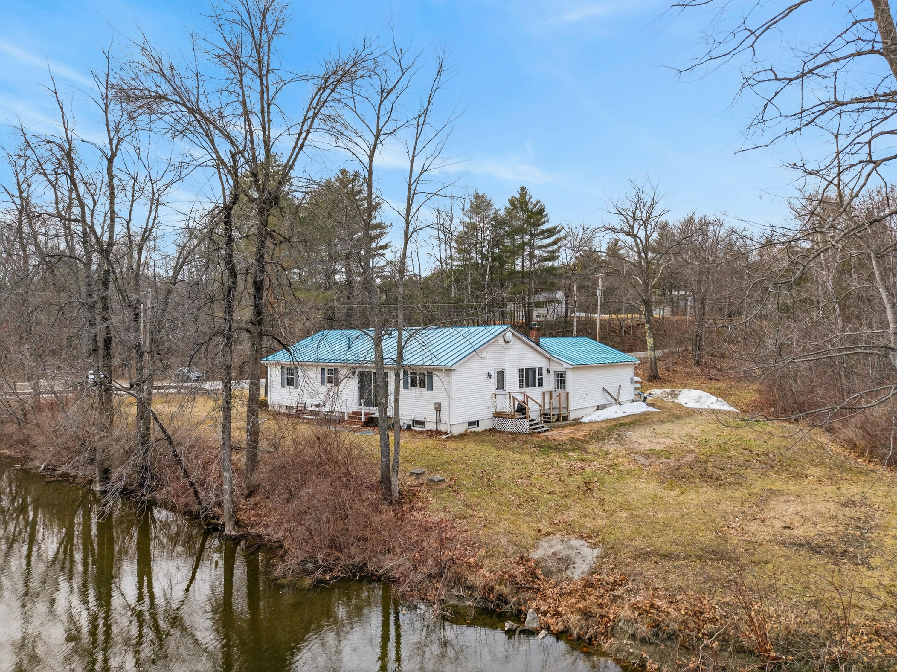88 County Road Oakland, ME 04963 - Photo 17 of 44 88_County_Rd_091