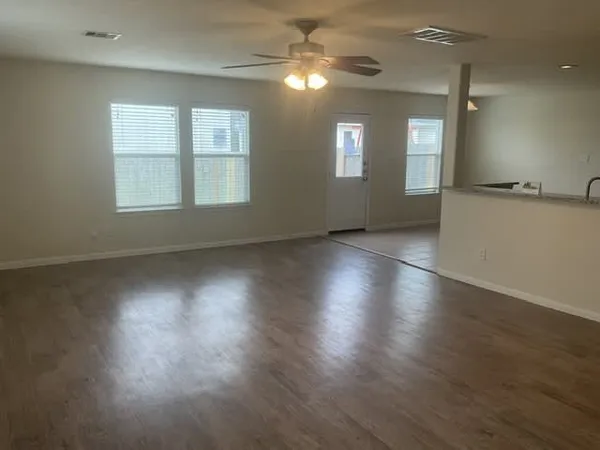 $1,890 | 2411 Lago Mirado Way, Richmond, TX 77406