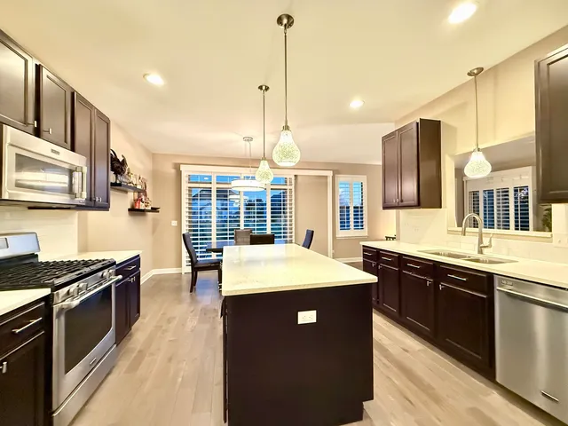 $560,000 | 21053 Benjamin Drive, Shorewood, IL 60404