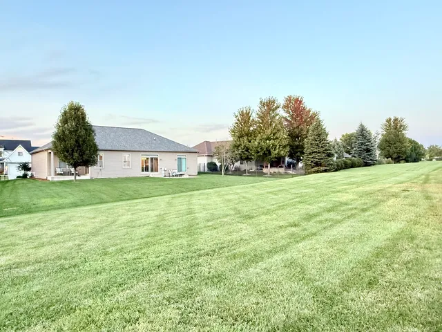 $560,000 | 21053 Benjamin Drive, Shorewood, IL 60404