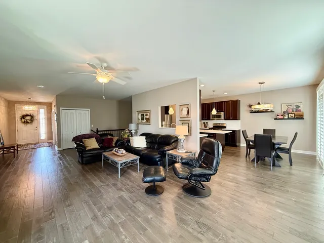 $560,000 | 21053 Benjamin Drive, Shorewood, IL 60404