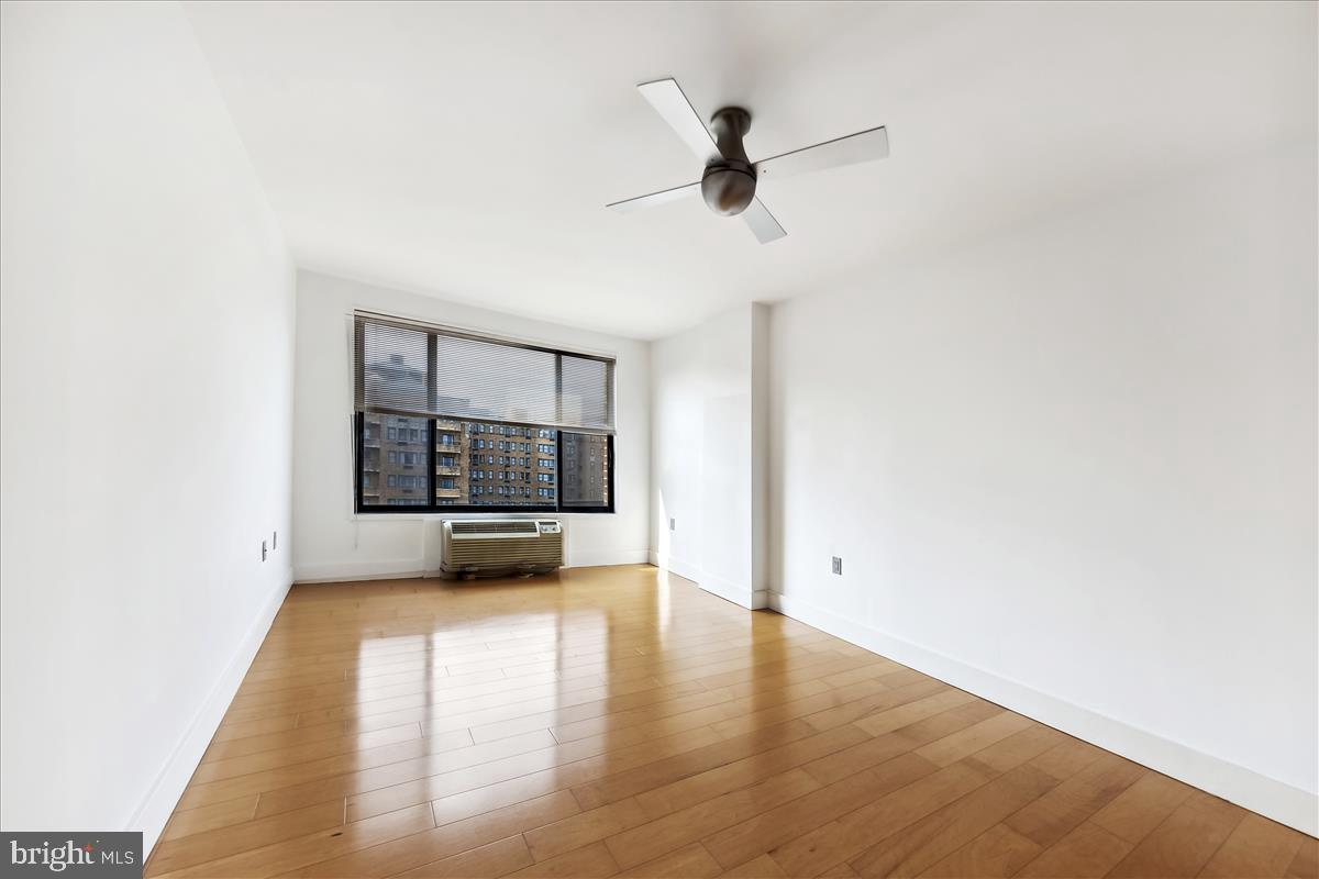 2501 Calvert Street Northwest, Unit 804 Washington, DC 20008 - Photo 23 of 45 Bedroom 2