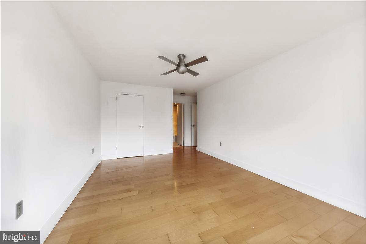 2501 Calvert Street Northwest, Unit 804 Washington, DC 20008 - Photo 25 of 45 Bedroom 2