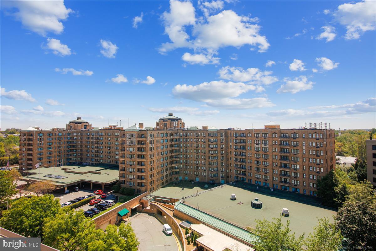 2501 Calvert Street Northwest, Unit 804 Washington, DC 20008 - Photo 38 of 45 Roof deck view