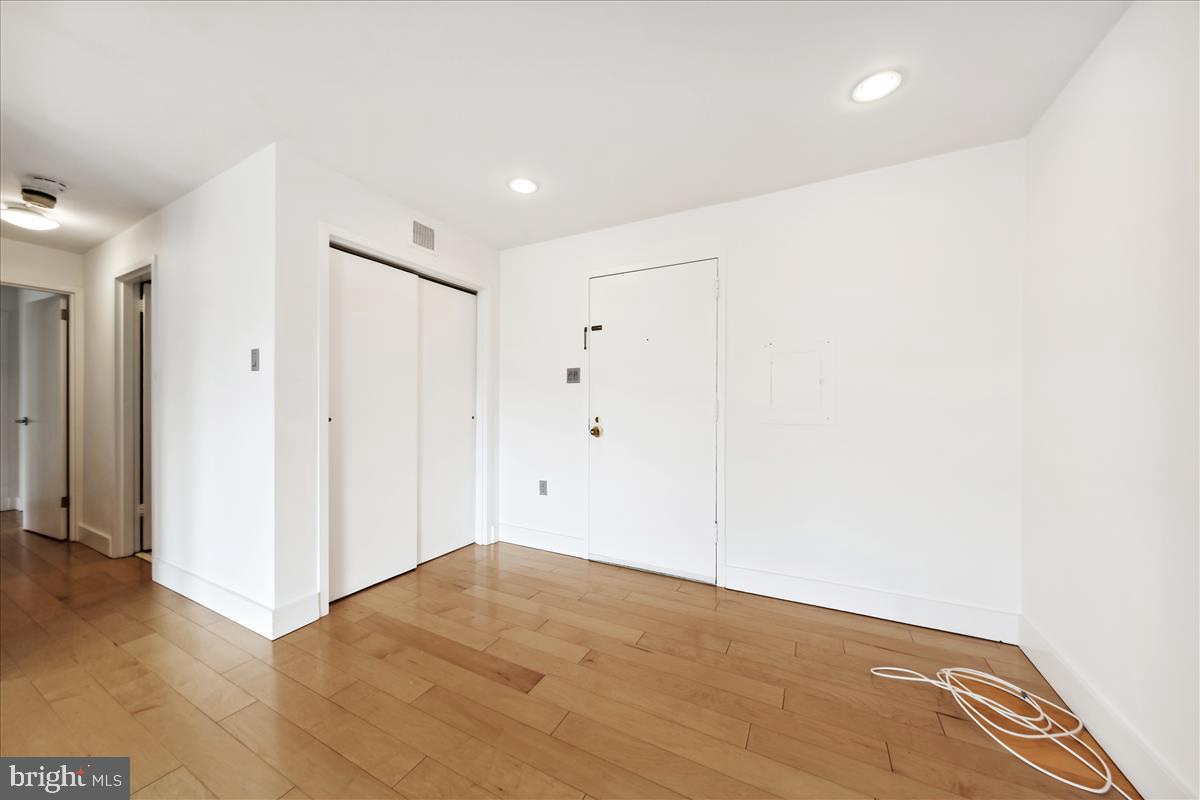 2501 Calvert Street Northwest, Unit 804 Washington, DC 20008 - Photo 8 of 45 Unit entrance