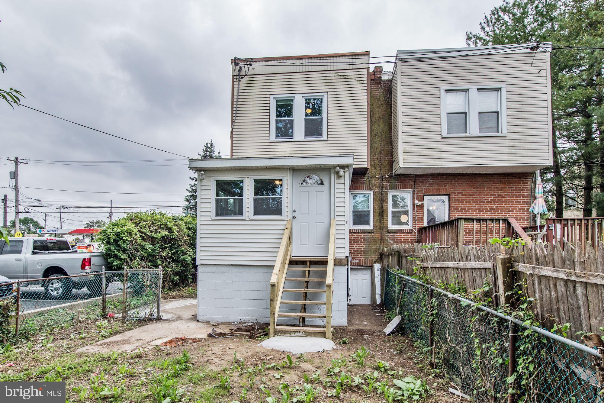 827 Rhawn Street Philadelphia, PA 19111 - Photo 3 of 22 Gallery Image 3