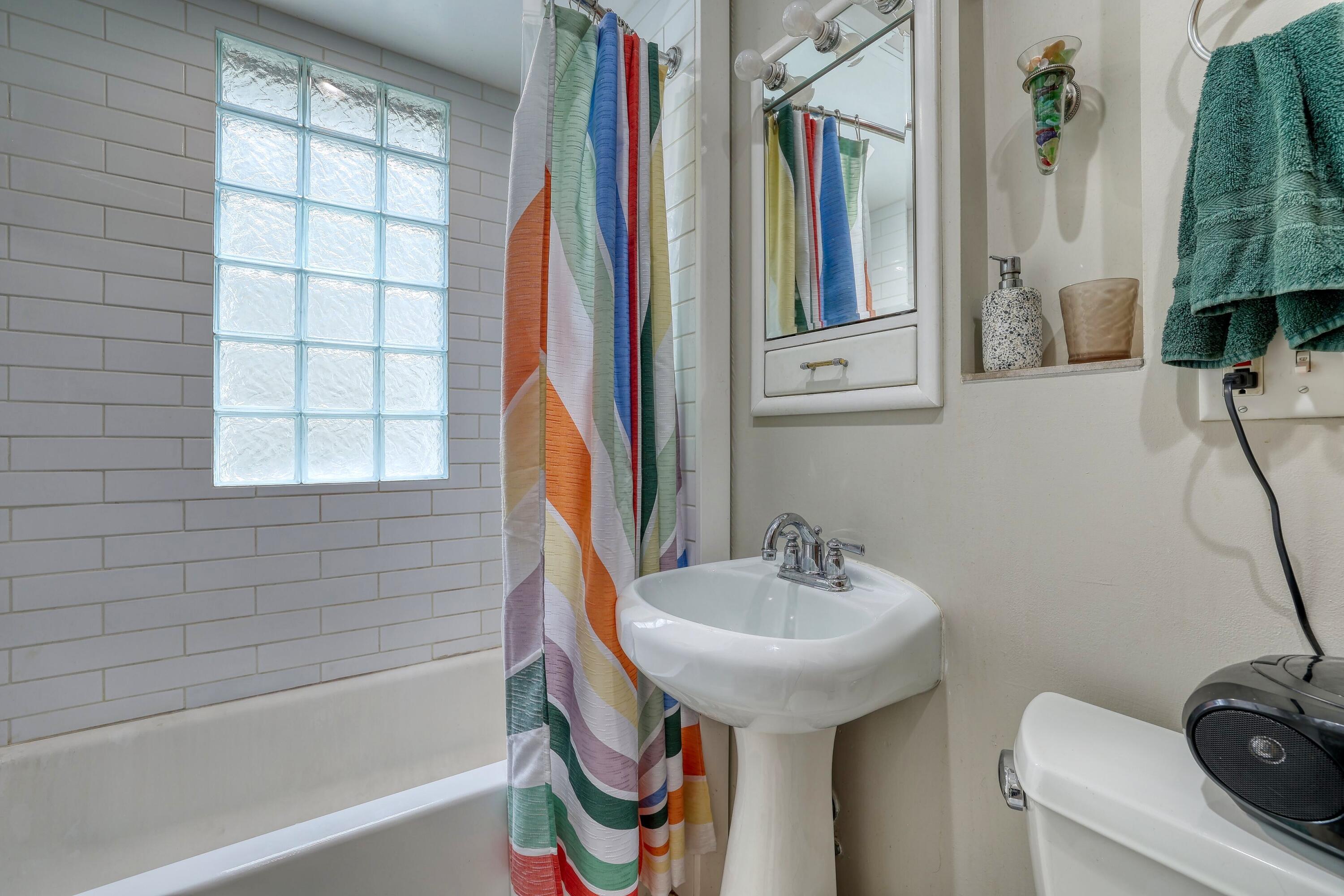 2017 North 48th Street, Unit 2019 Milwaukee, WI 53208 - Photo 15 of 36 Bathroom U1