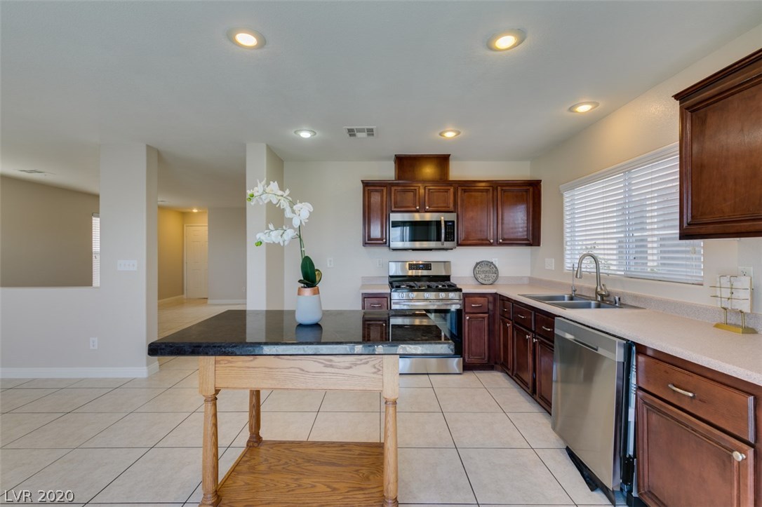 1147 Cathedral Ridge Street Henderson, NV 89052 - Photo 30 of 40 Gallery Image 30