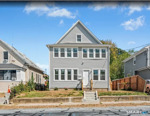 $3,200 | 356 Beechmont Avenue, Unit 2, Bridgeport, CT 06606