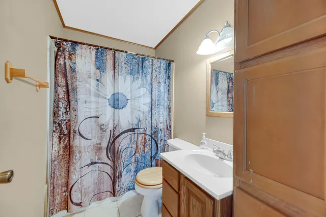 $225,500 | 25 East Hoehn Street, Wheatfield, IN 46392