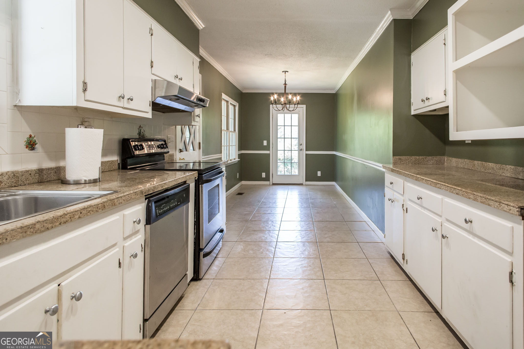 1109 Cherokee Circle Waycross, GA 31501 - Photo 9 of 45