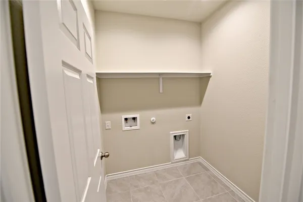 $1,895 | 544 John Muir Trail, Leander, TX 78641