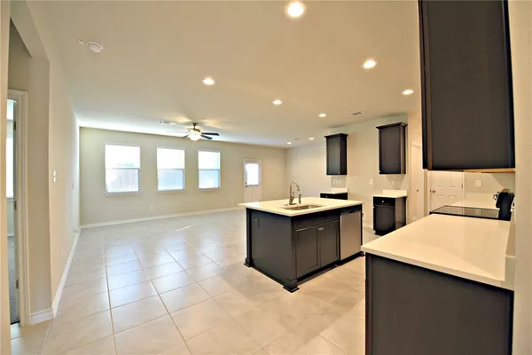 $1,895 | 544 John Muir Trail, Leander, TX 78641