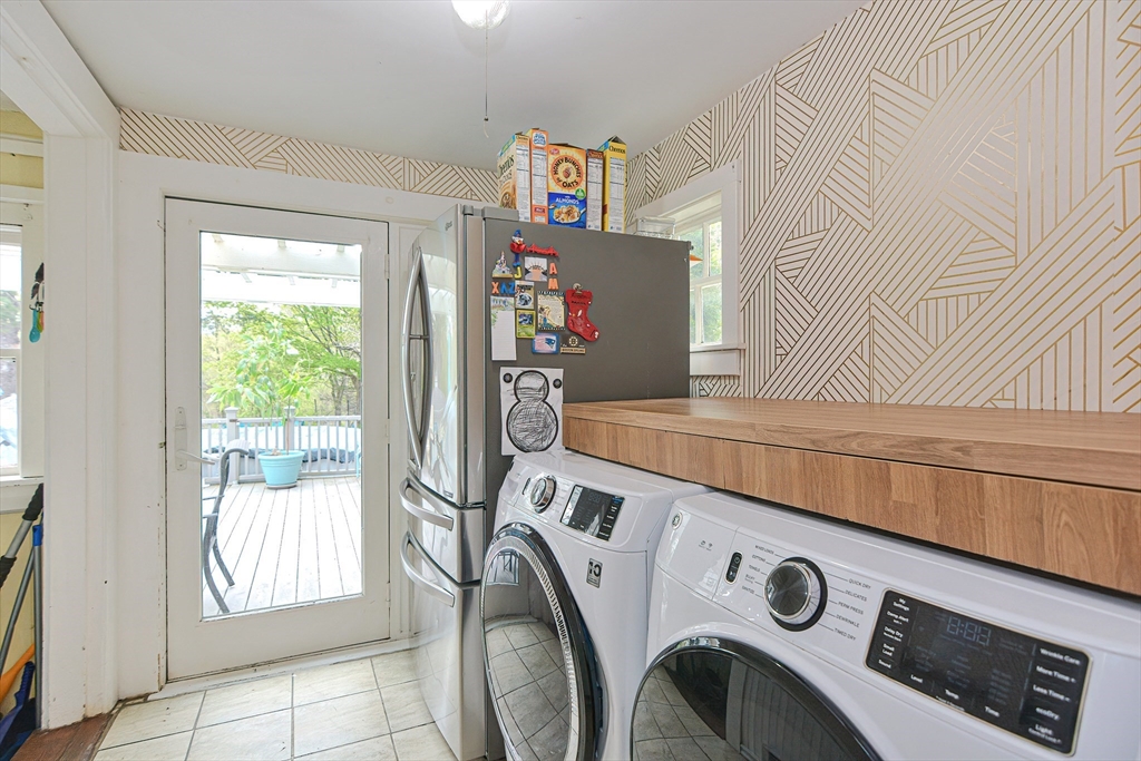 24 Main Street Upton, MA 01568 - Photo 8 of 40