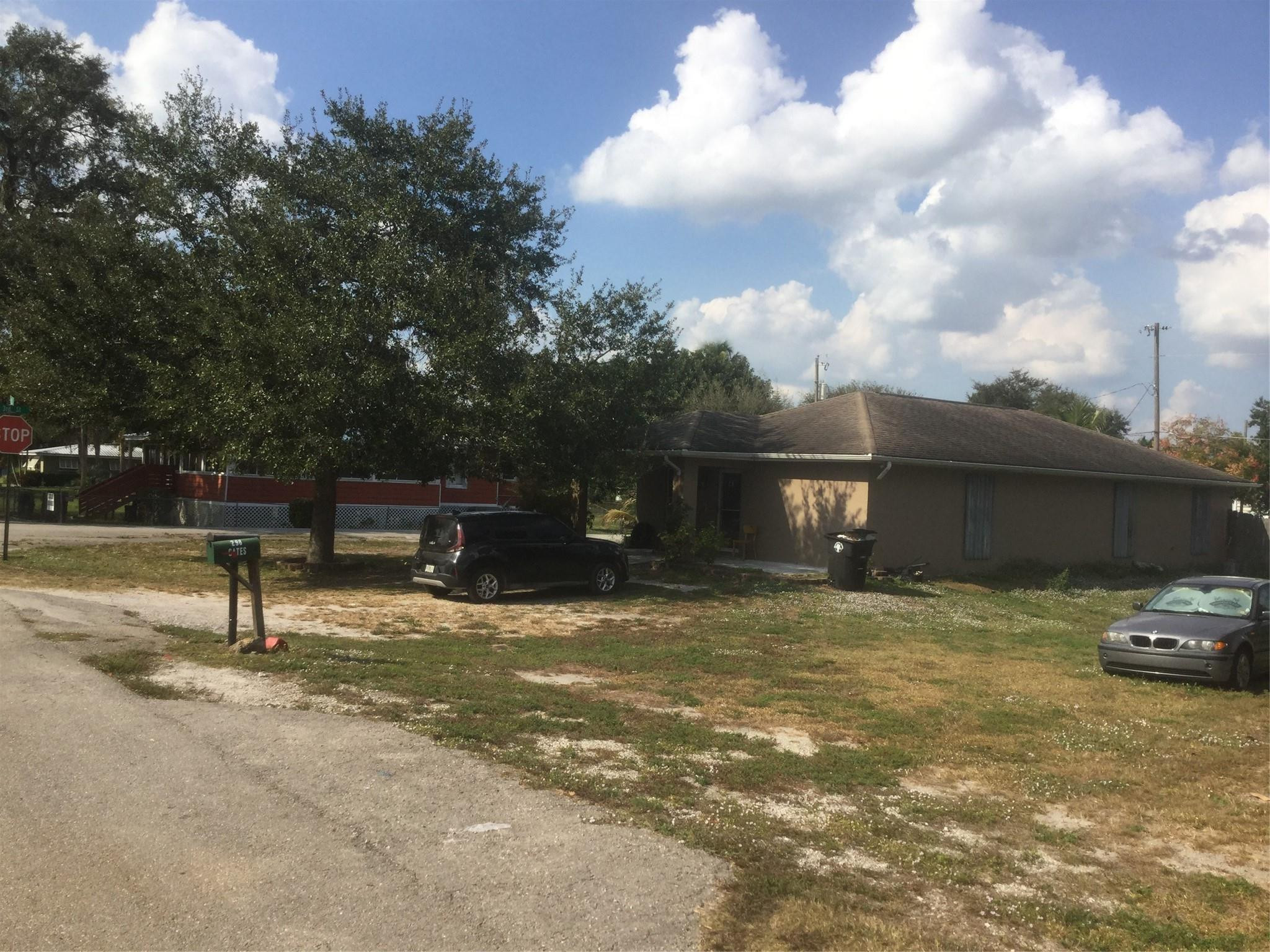 299 Avenue L Moore Haven, FL 33471 - Photo 8 of 9 Photo 8