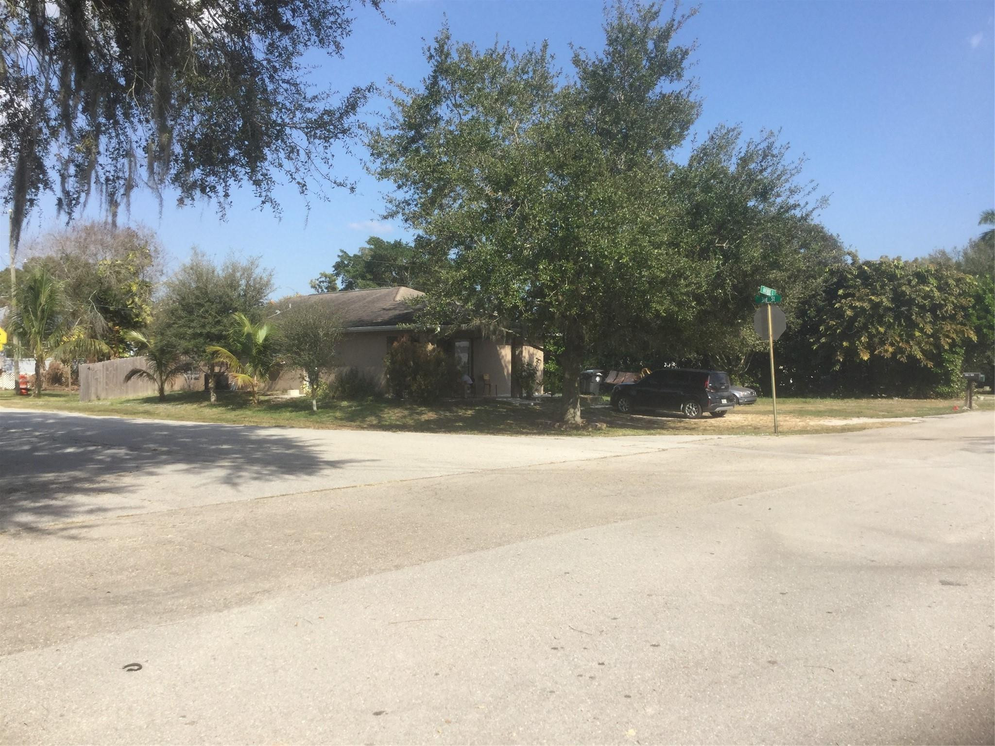 299 Avenue L Moore Haven, FL 33471 - Photo 9 of 9 Photo 9