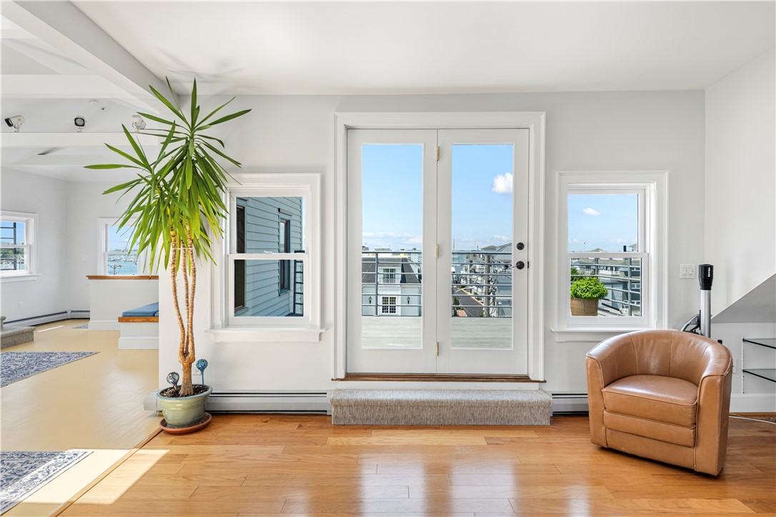 433 Thames Street, Unit E Newport, RI 02840 - Photo 21 of 49
