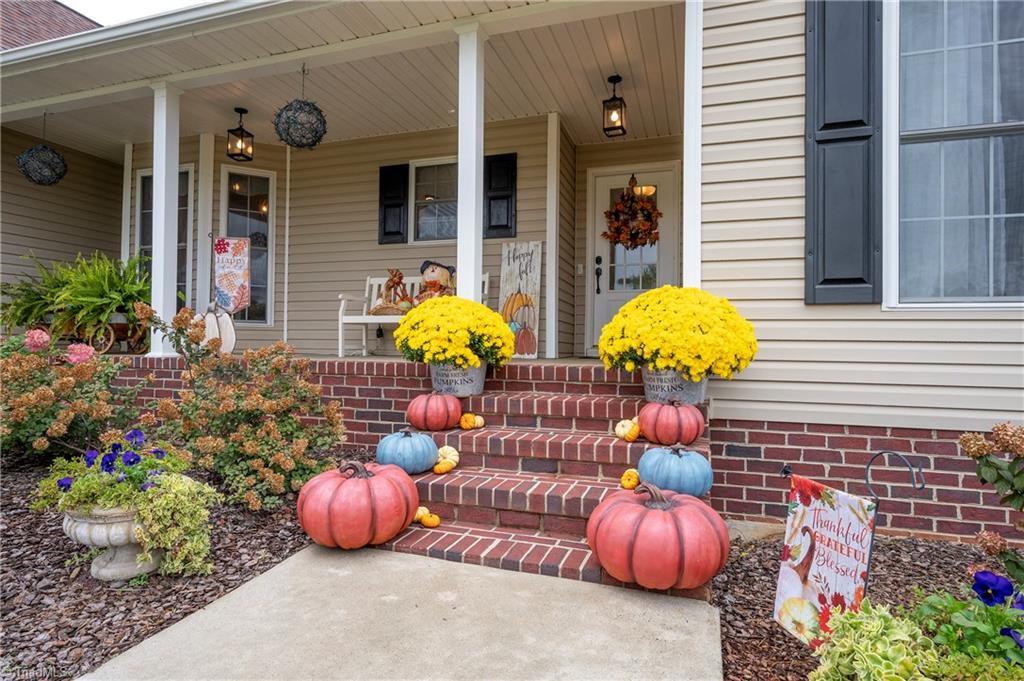 681 Massey Road Reidsville, NC 27320 - Photo 2 of 50 Gallery Image 2