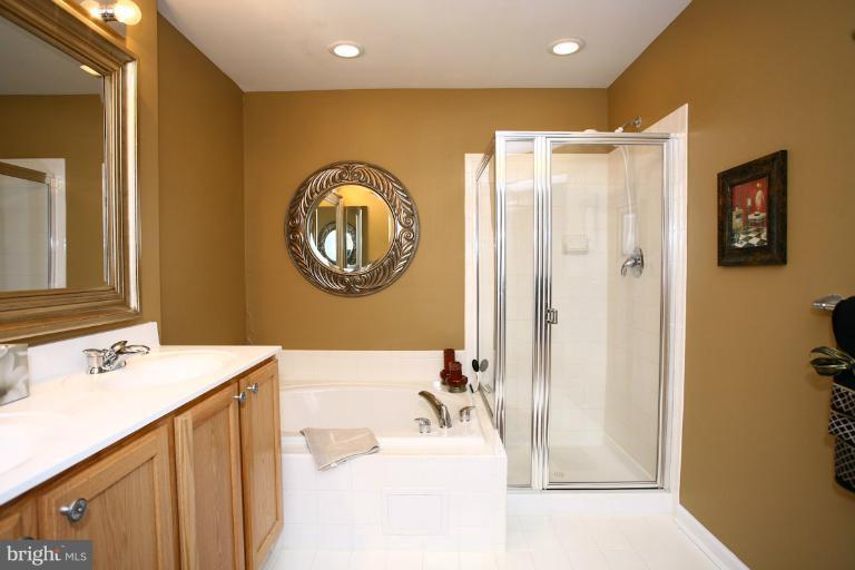 5110 Key View Way, Unit 5110 Perry Hall, MD 21128 - Photo 22 of 27 Bath (Master)