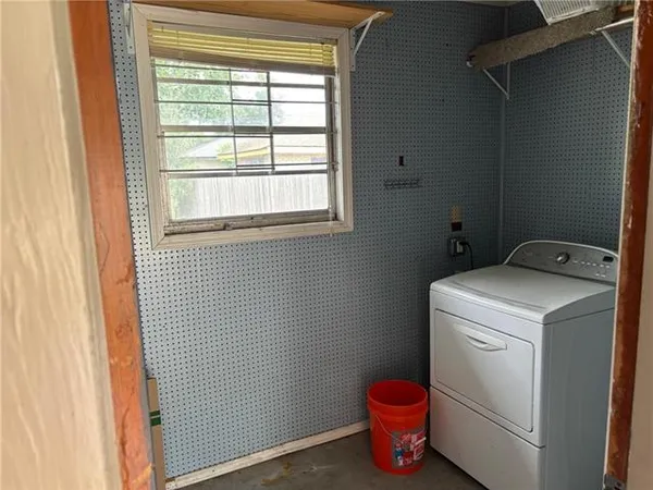 $2,400 | 112 Stockfleth Street, Belle Chasse, LA 70037
