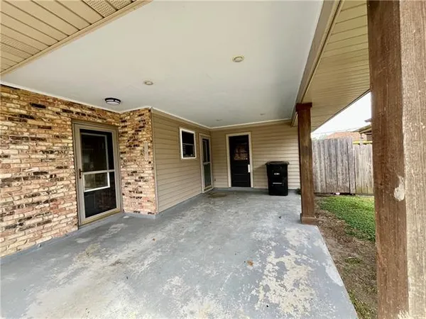 $2,400 | 112 Stockfleth Street, Belle Chasse, LA 70037