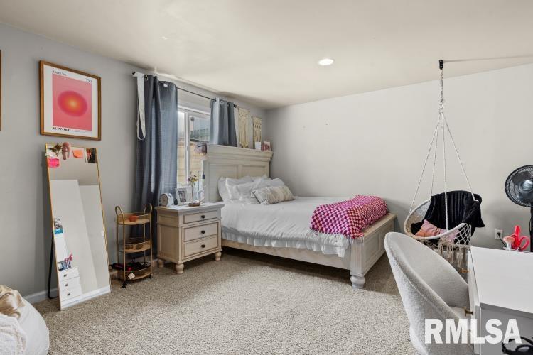 3716 Carney Boulevard Springfield, IL 62712 - Photo 23 of 36