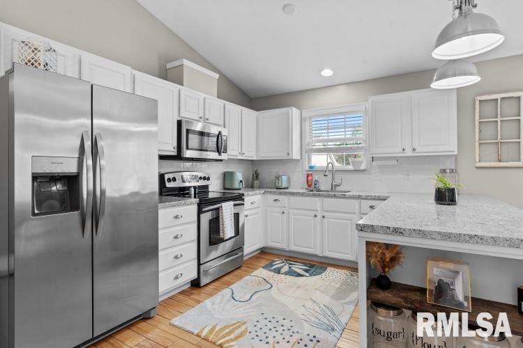 3716 Carney Boulevard Springfield, IL 62712 - Photo 7 of 36