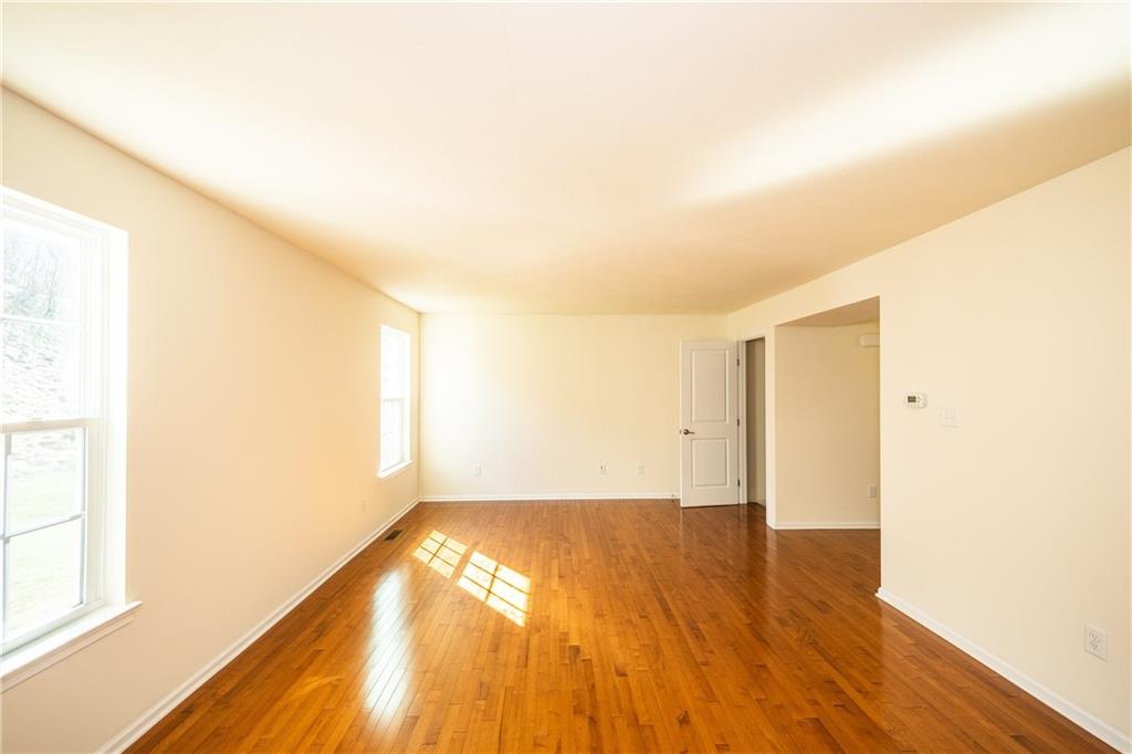 248 Long Ridge Drive Coraopolis, PA 15108 - Photo 9 of 25 Gallery Image 9