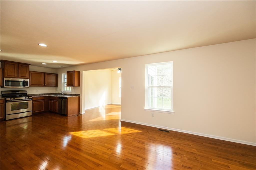 248 Long Ridge Drive Coraopolis, PA 15108 - Photo 10 of 25 Gallery Image 10