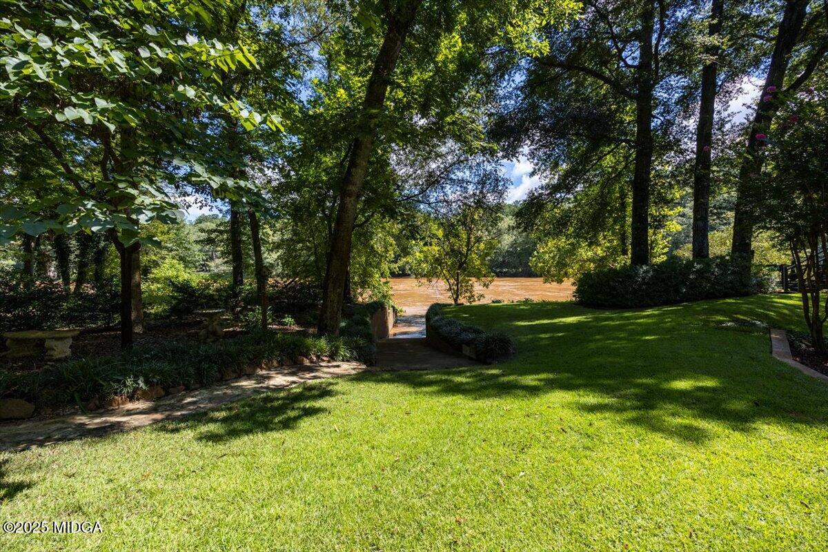 11 River Trace Macon, GA 31210 - Photo 7 of 61 a view of a backyard