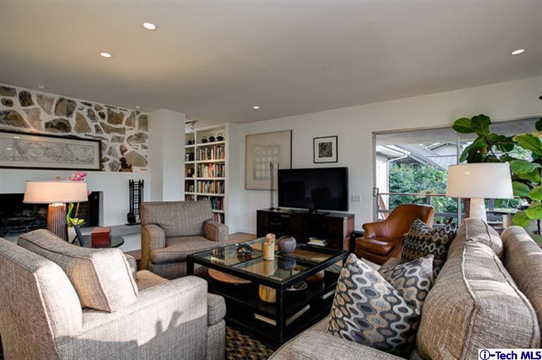 385 Manford Way Pasadena, CA 91105 - Photo 13 of 44 a living room with furniture and a flat screen tv