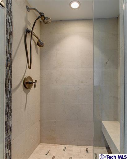 385 Manford Way Pasadena, CA 91105 - Photo 20 of 44 a bathroom with a shower