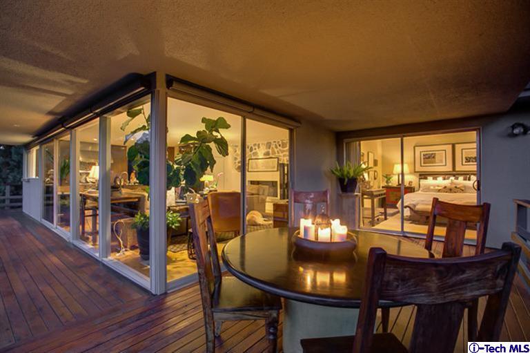385 Manford Way Pasadena, CA 91105 - Photo 27 of 44 a view of a dining room with furniture window and wooden floor