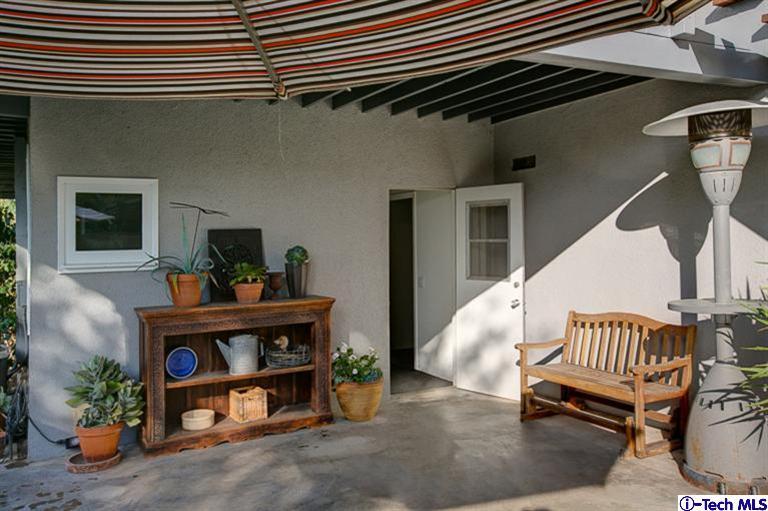 385 Manford Way Pasadena, CA 91105 - Photo 32 of 44 a view of a chairs in a patio