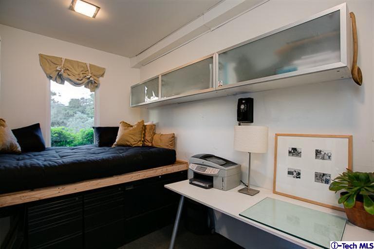 385 Manford Way Pasadena, CA 91105 - Photo 33 of 44 a bedroom with furniture and a window