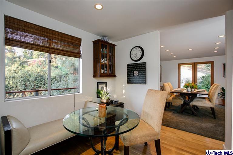 385 Manford Way Pasadena, CA 91105 - Photo 9 of 44 a living room with furniture and a large window
