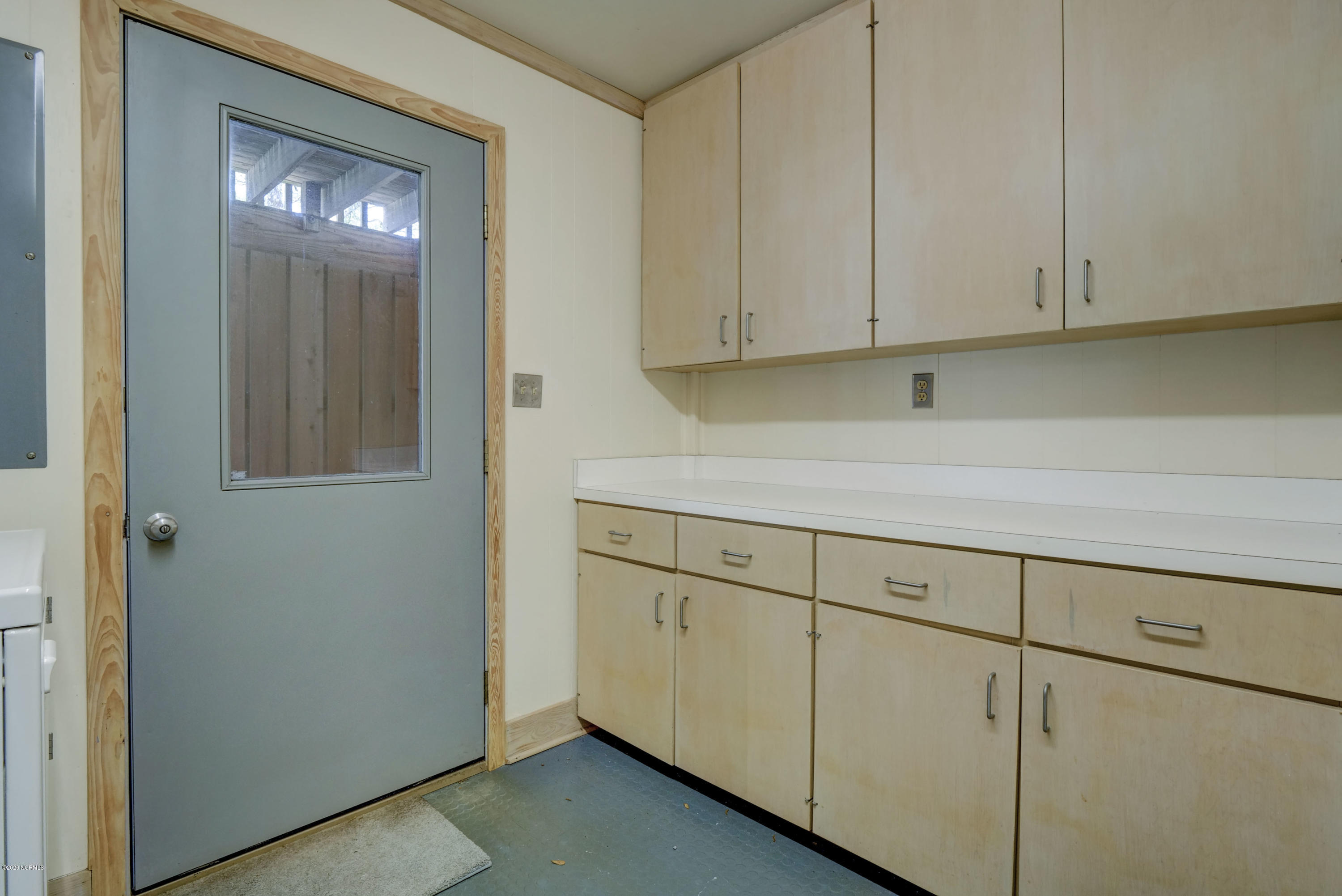 5550 Peden Point Road Wilmington, NC 28409 - Photo 45 of 62 Laundry Room