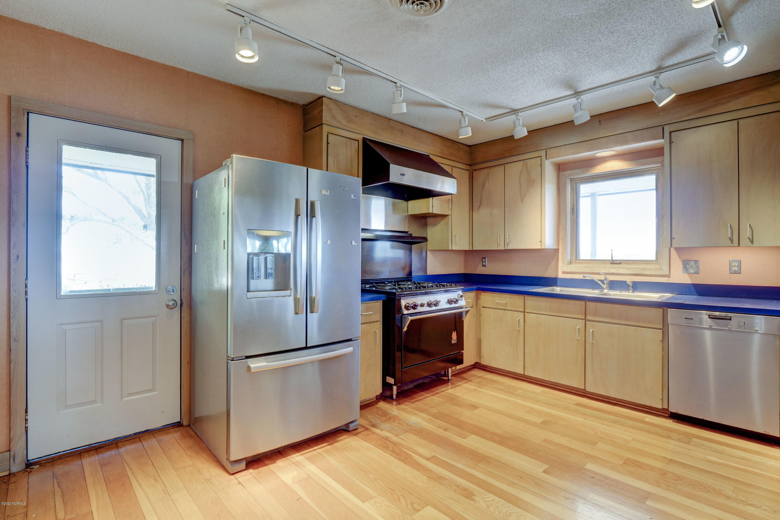 5550 Peden Point Road Wilmington, NC 28409 - Photo 8 of 62 Kitchen