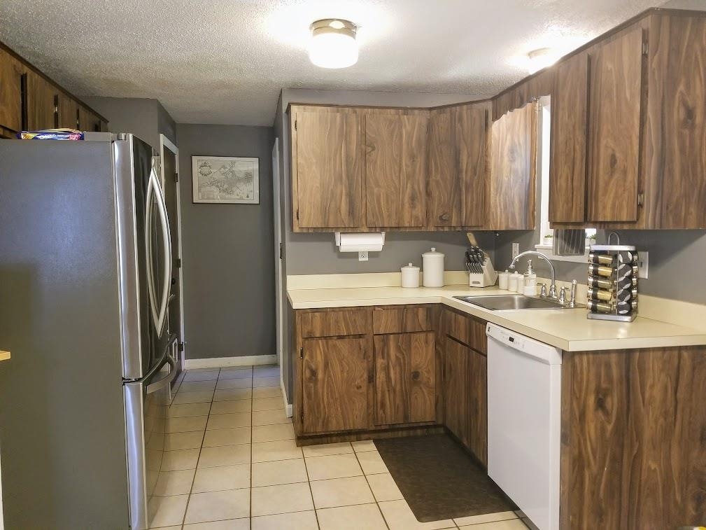 25 Juniper Road, Unit R Derry, NH 03038 - Photo 9 of 34
