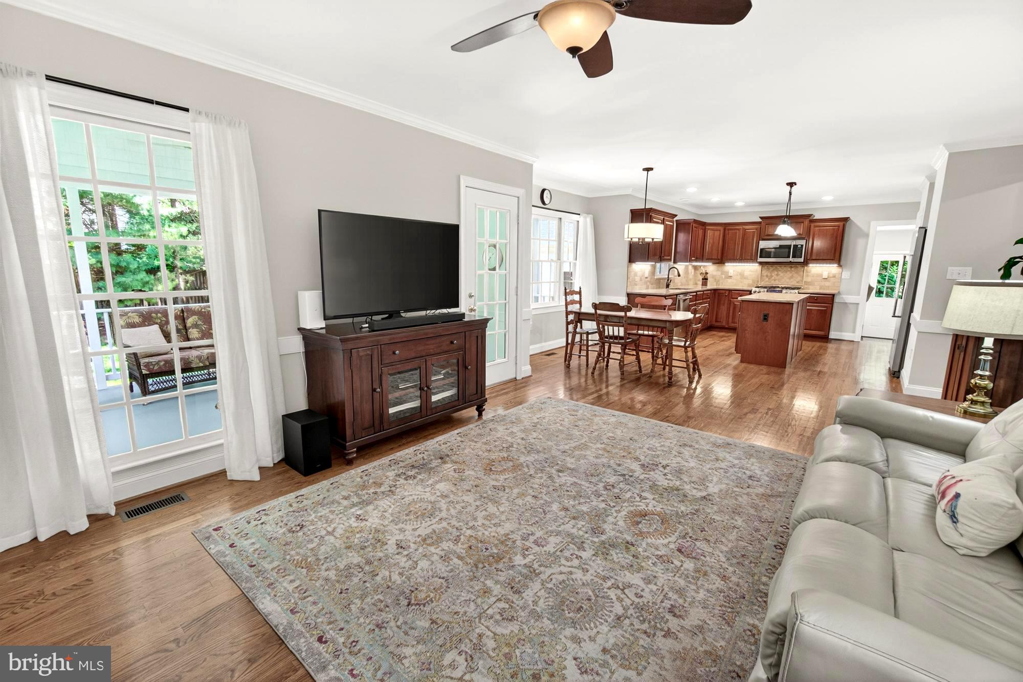 17212 Whites Road Poolesville, MD 20837 - Photo 38 of 104 Walk out to your covered porch!