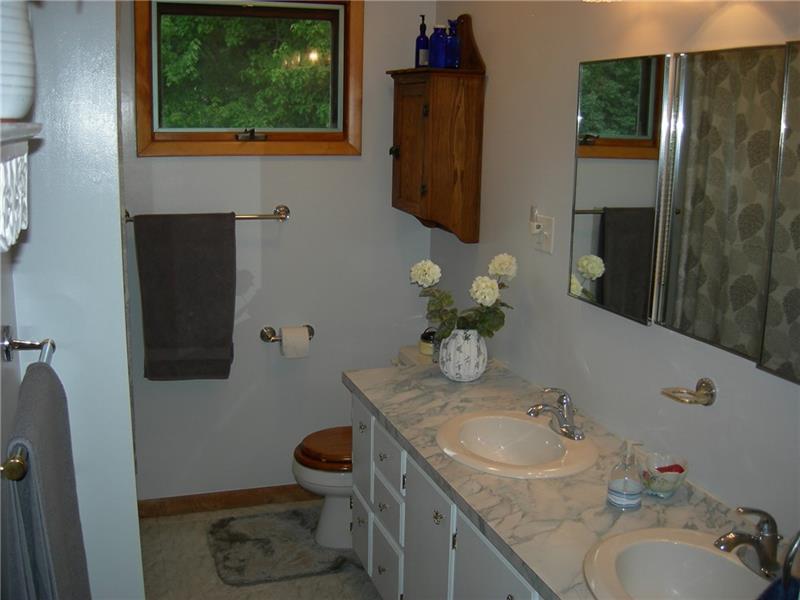 60 Gibson Way Clark, PA 16113 - Photo 17 of 21 Gallery Image 17