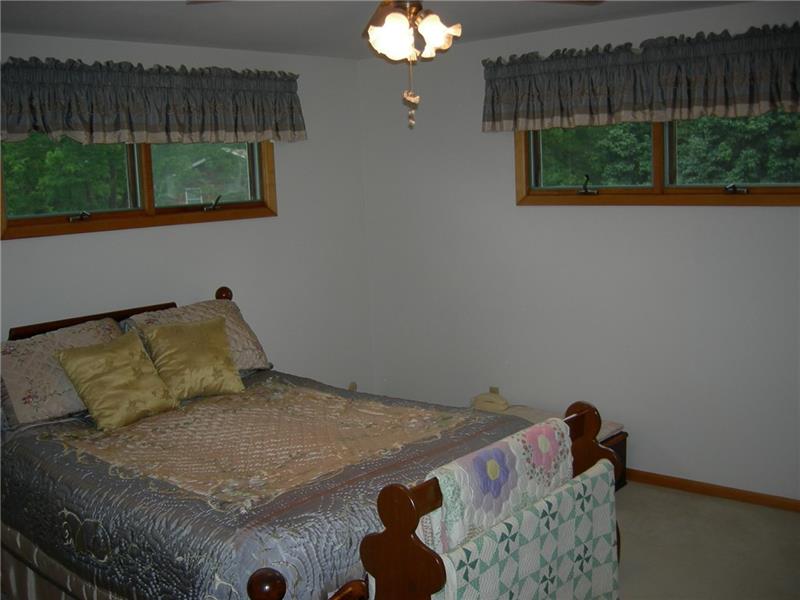 60 Gibson Way Clark, PA 16113 - Photo 18 of 21 Gallery Image 18
