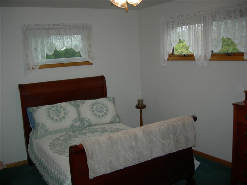 60 Gibson Way Clark, PA 16113 - Photo 20 of 21 Gallery Image 20