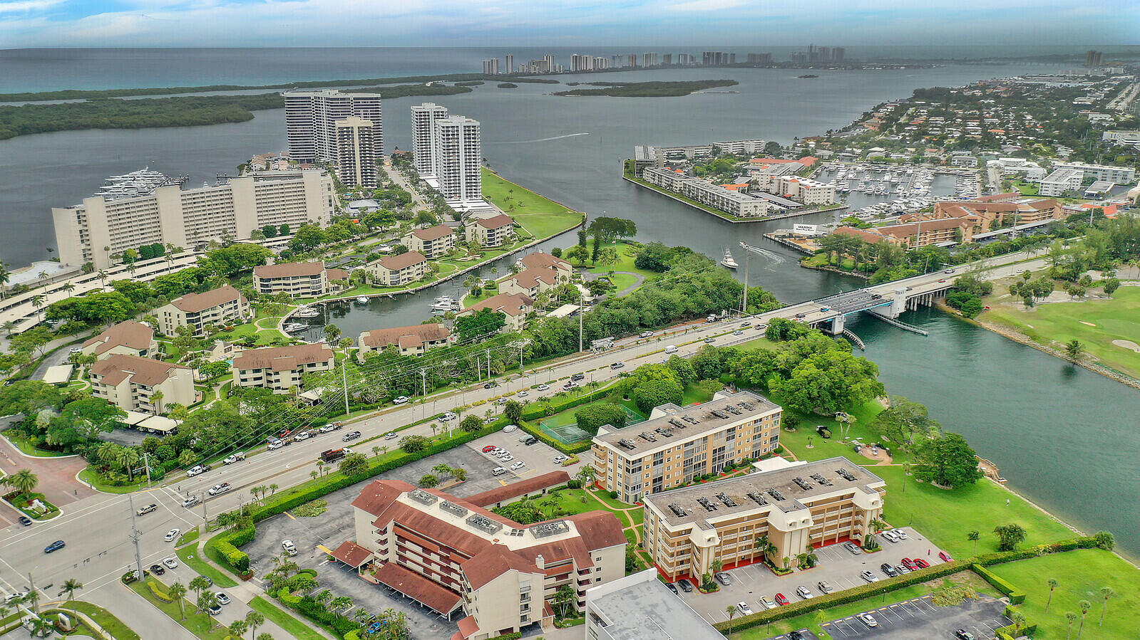 308 Golfview Road, Unit 403 North Palm Beach, FL 33408 - Photo 11 of 37 11_Aerial_11_mls