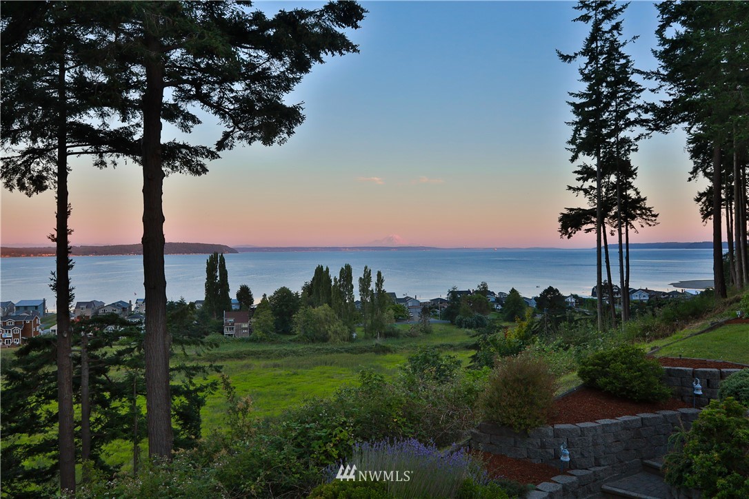 6188 Double Bluff Road Freeland, WA 98249 - Photo 14 of 40 a view of a lake